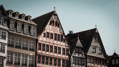 税务与法律合规：长期运营的保障