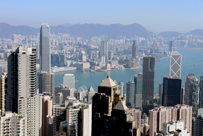 引言：香港优才计划——全球精英的梦想之门